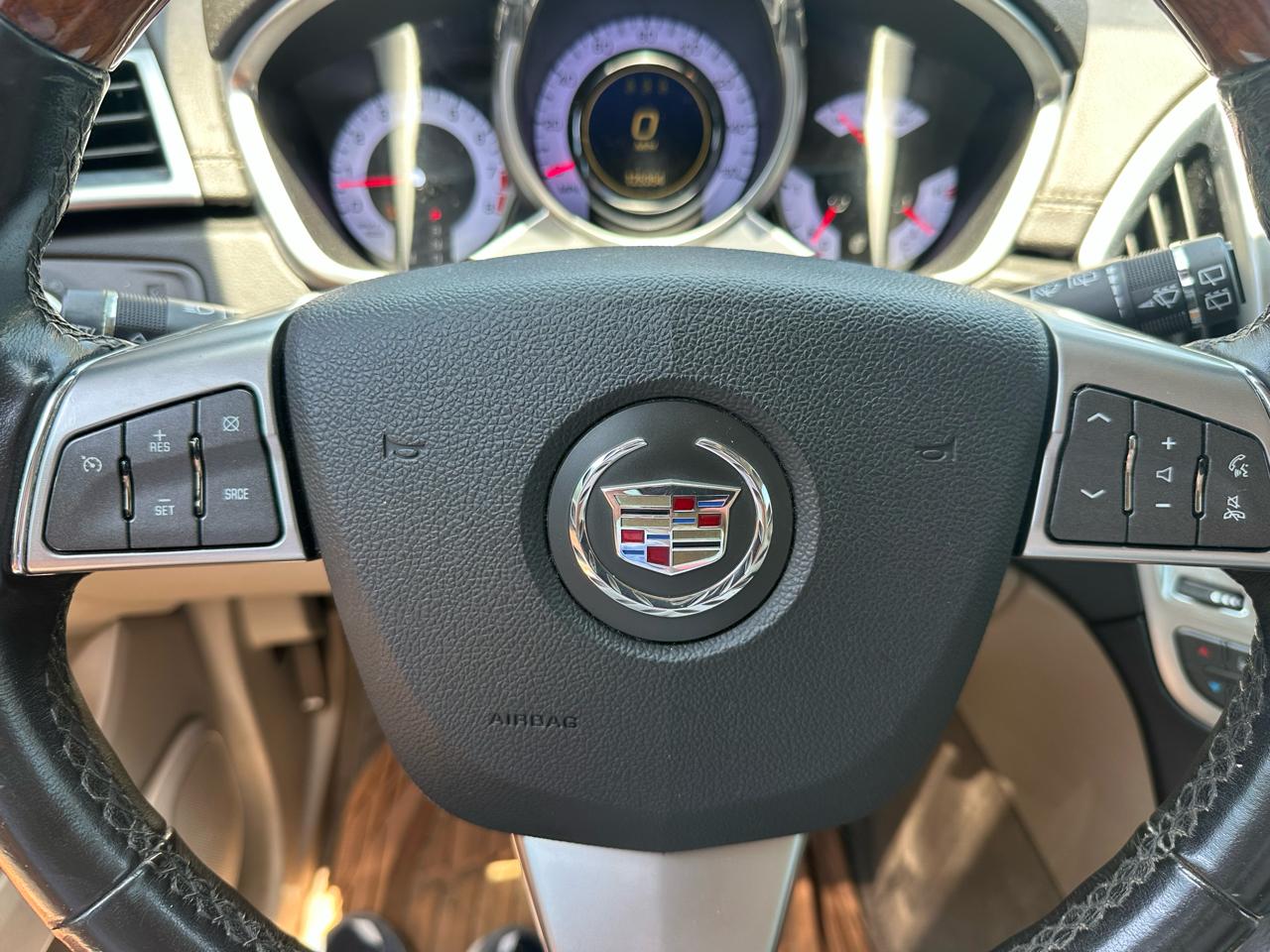 Cadillac SRX FWD 4dr Performance Collection 2010
