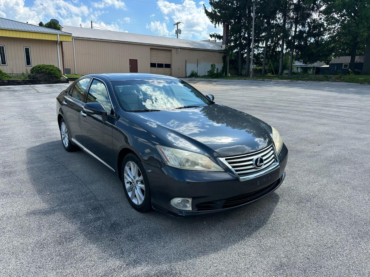 Lexus ES 350 Sedan 2011