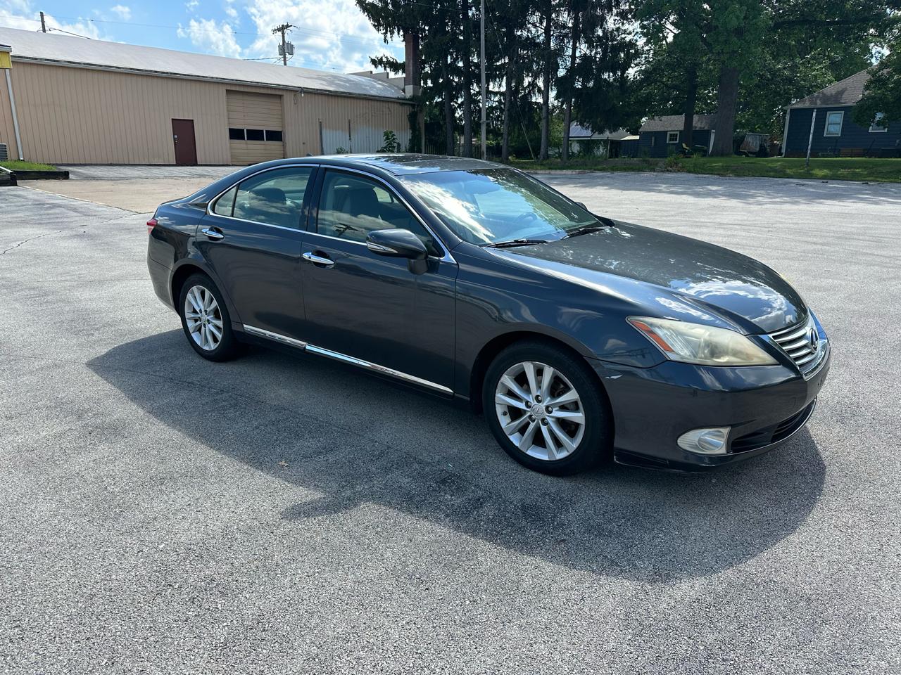 Lexus ES 350 Sedan 2011