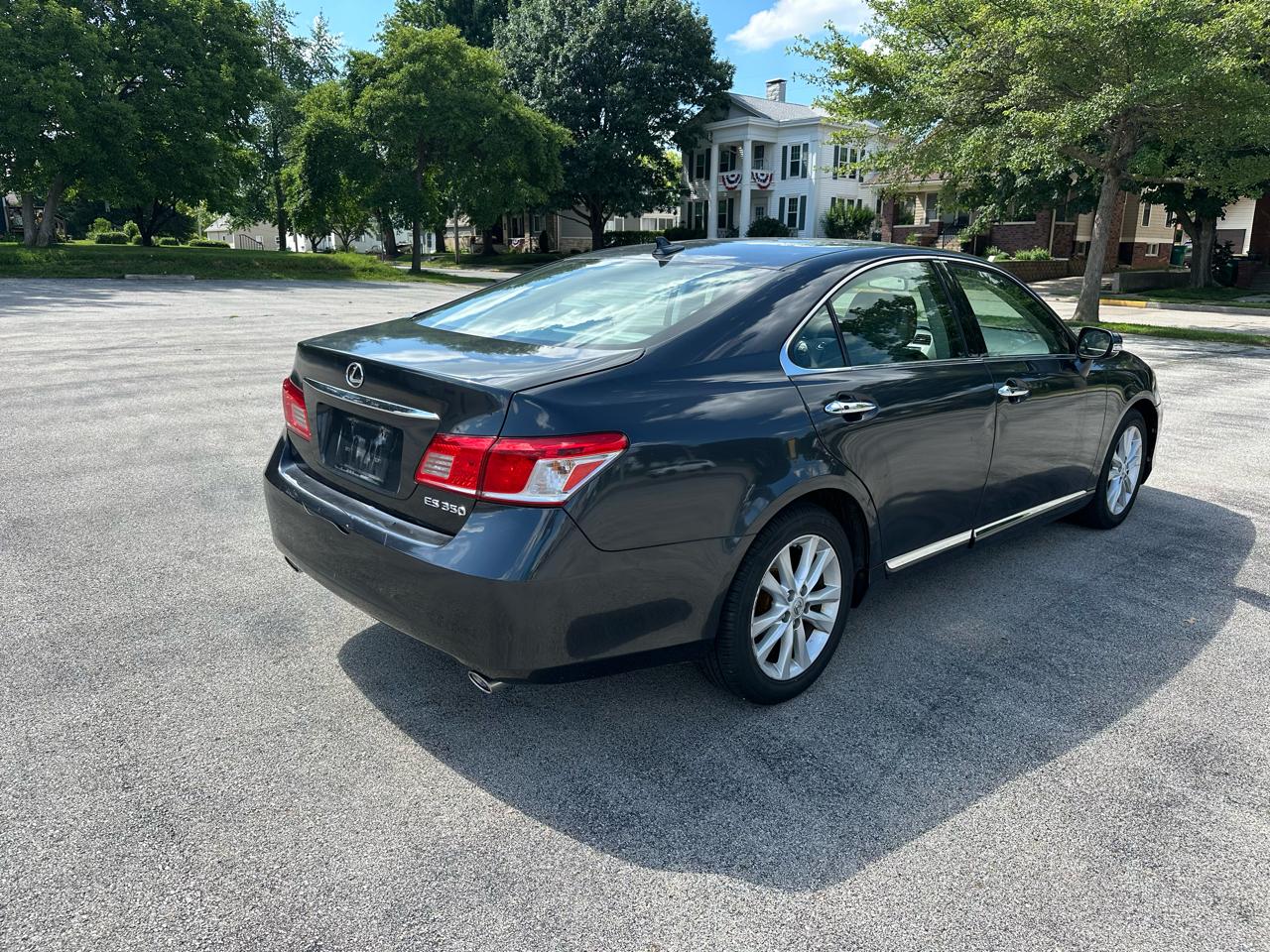 Lexus ES 350 Sedan 2011