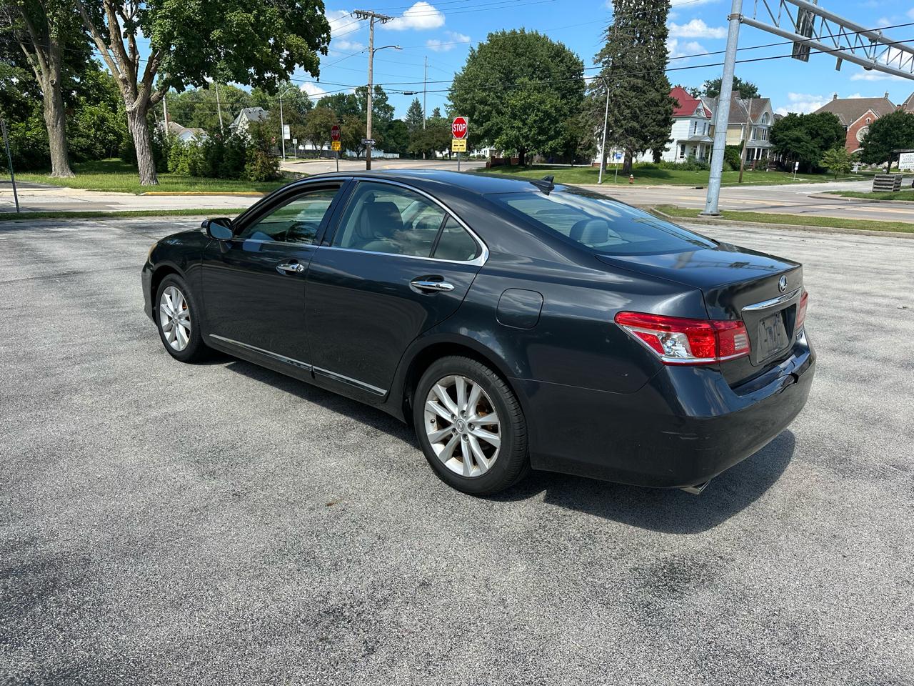 Lexus ES 350 Sedan 2011