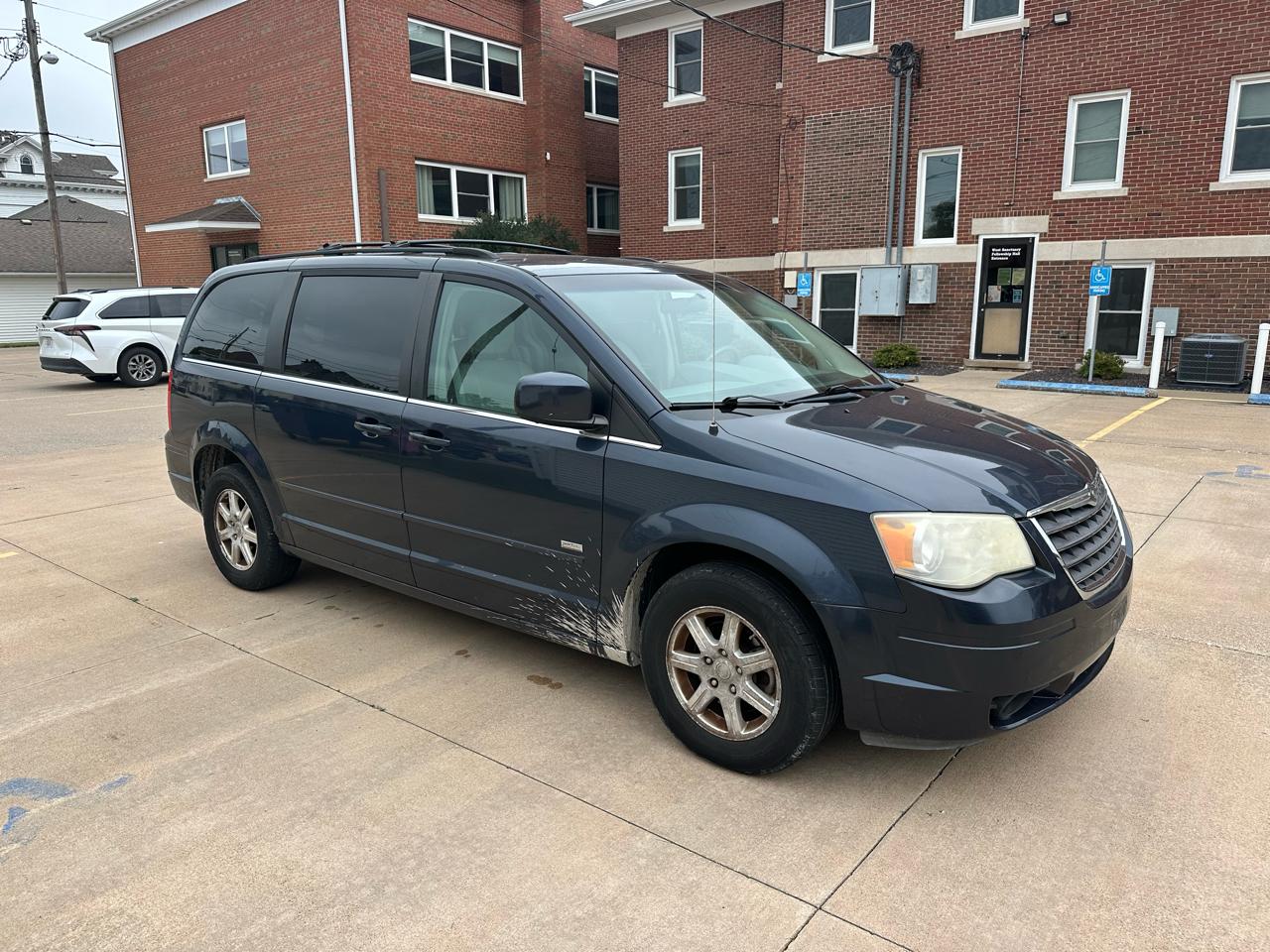 Chrysler Town & Country 4dr Wgn Touring 2008