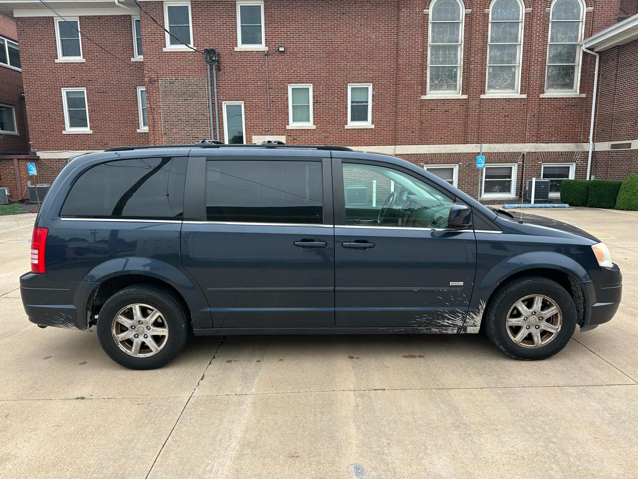 Chrysler Town & Country 4dr Wgn Touring 2008