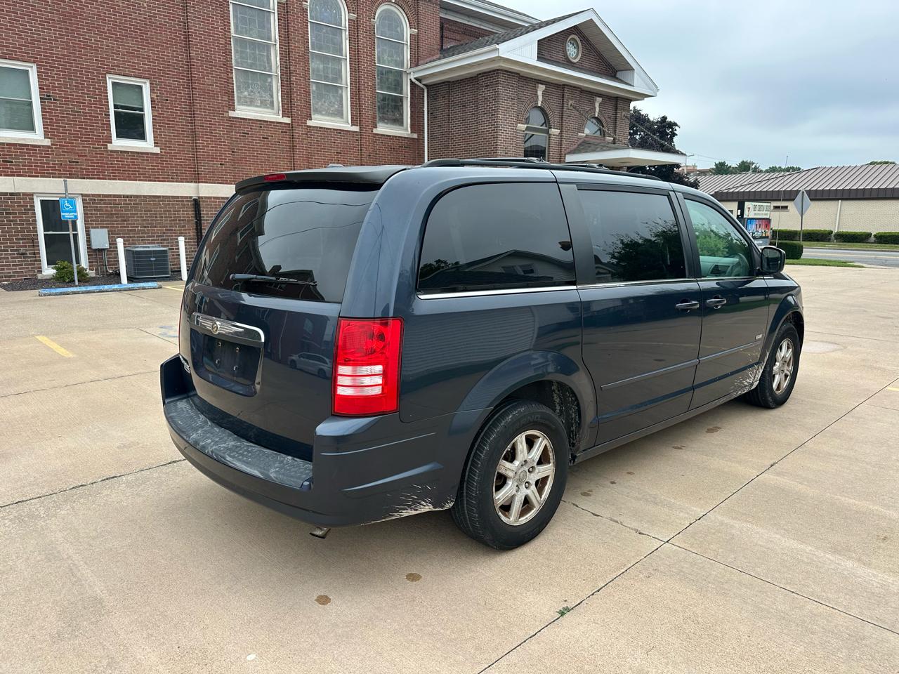 Chrysler Town & Country 4dr Wgn Touring 2008