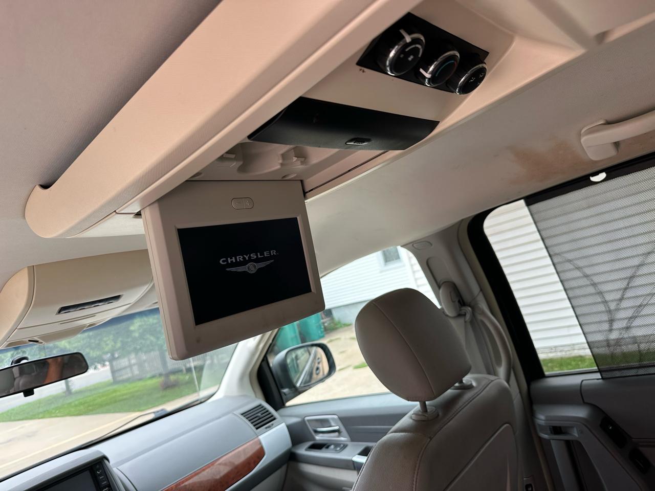 Chrysler Town & Country 4dr Wgn Touring 2008