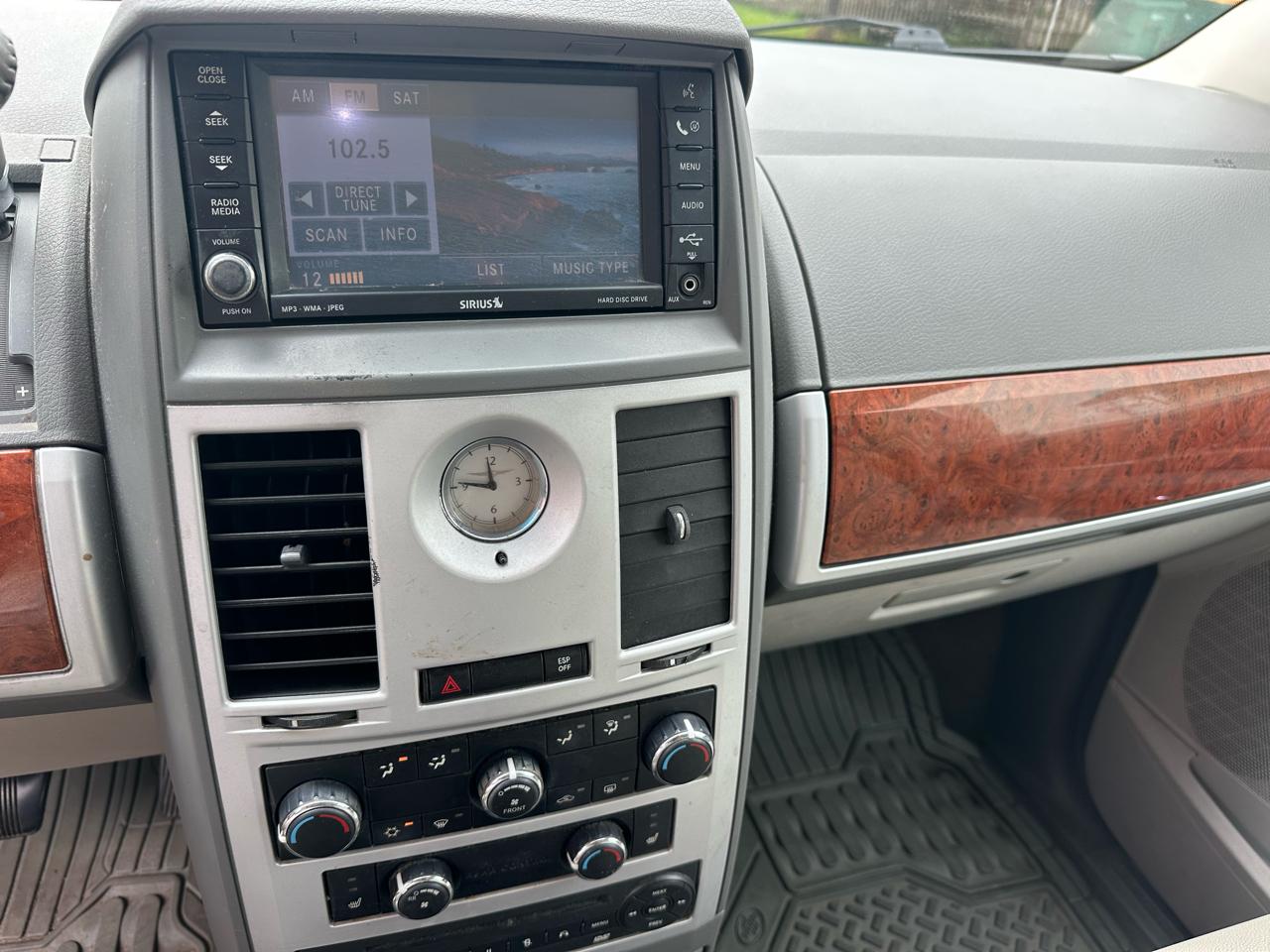 Chrysler Town & Country 4dr Wgn Touring 2008