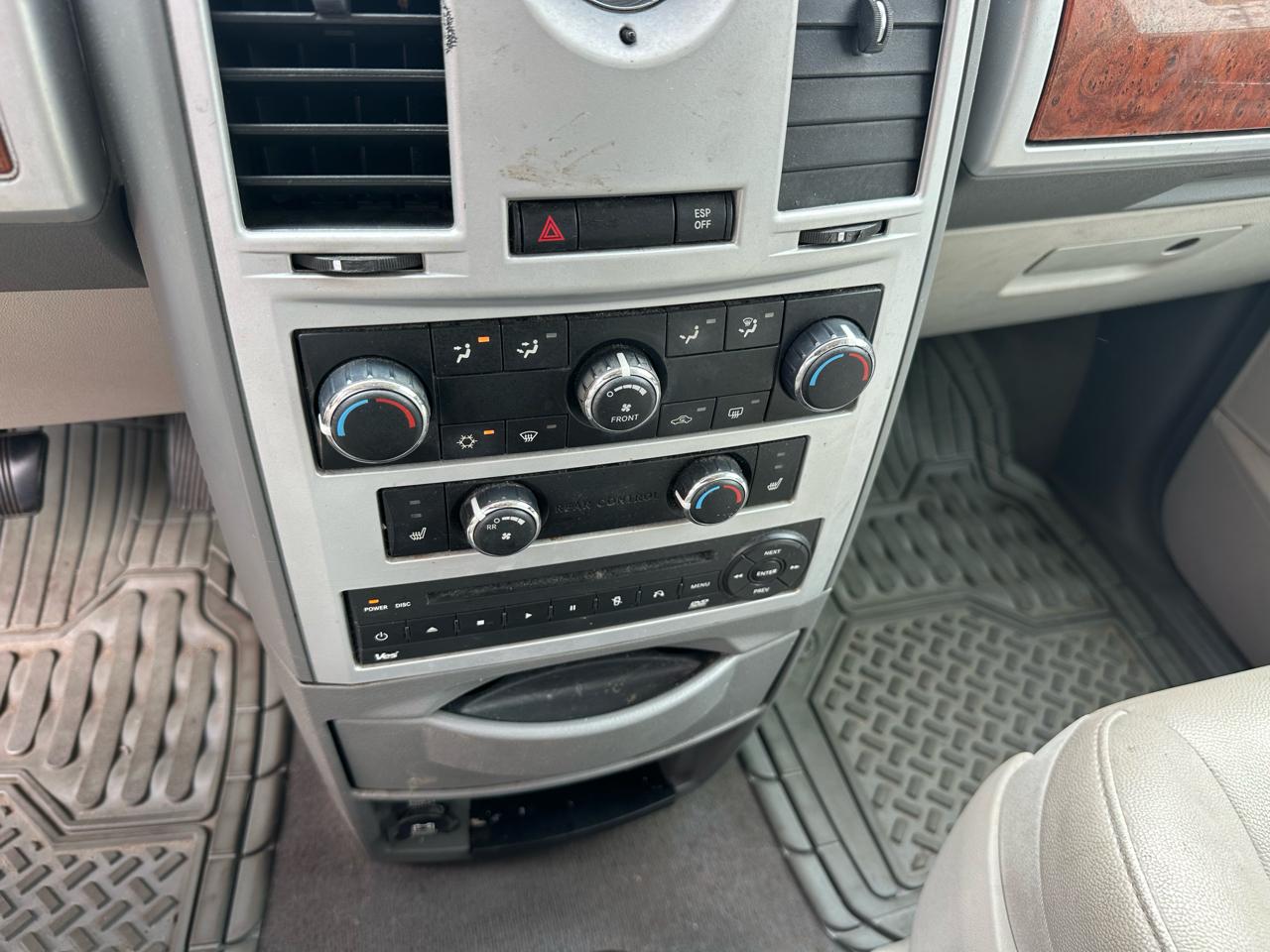 Chrysler Town & Country 4dr Wgn Touring 2008