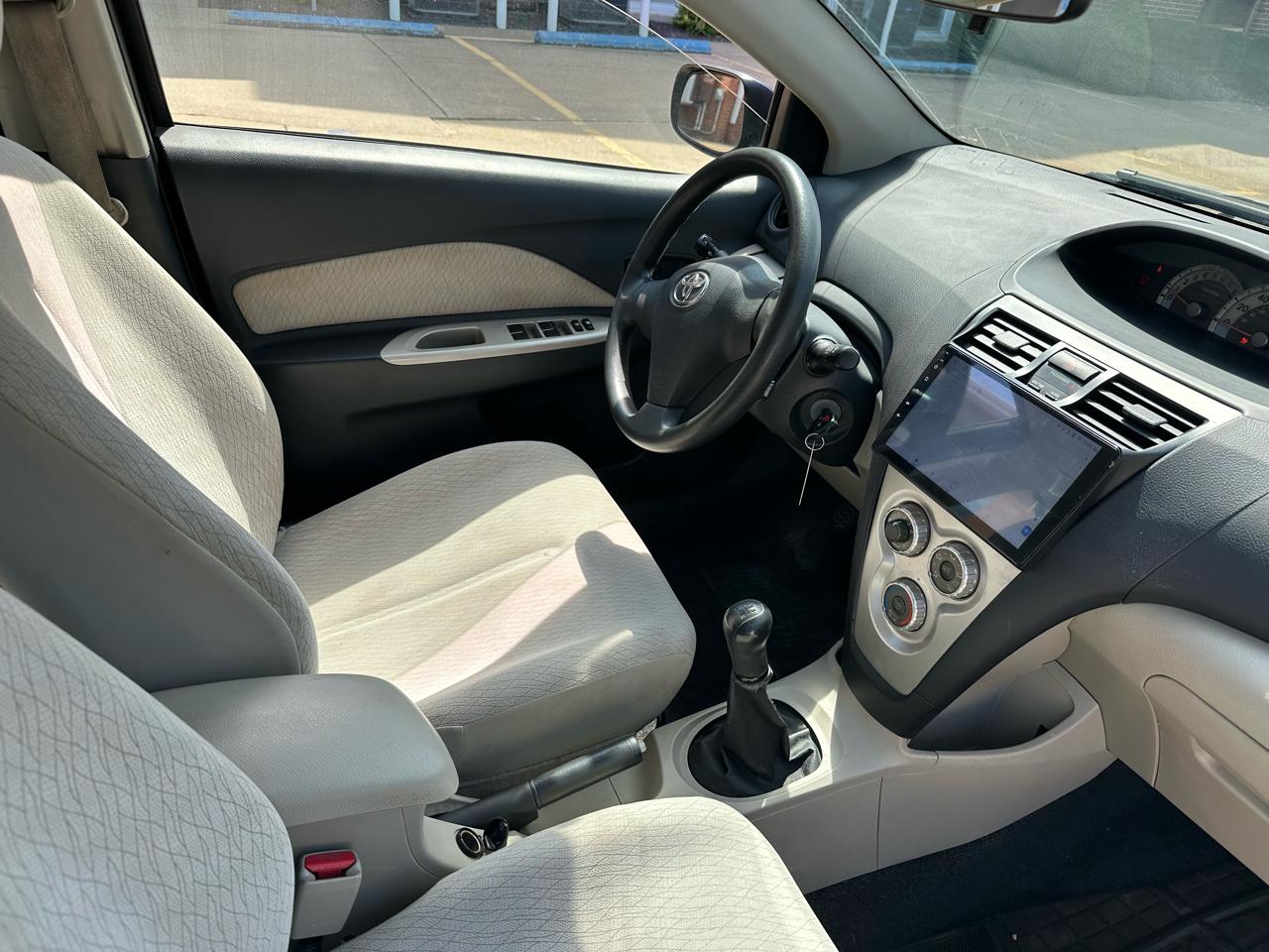 Toyota Yaris 4dr Sdn Man (Natl) 2008