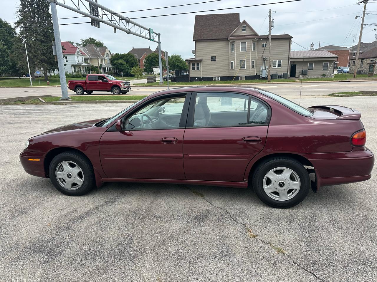 Chevrolet Malibu 4dr Sdn LS 2001