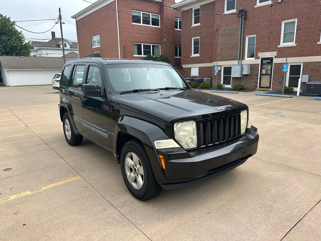 Jeep Liberty 4WD 4dr Sport 2011