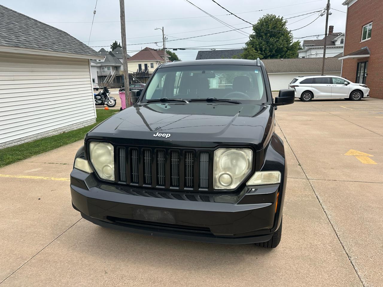 Jeep Liberty 4WD 4dr Sport 2011