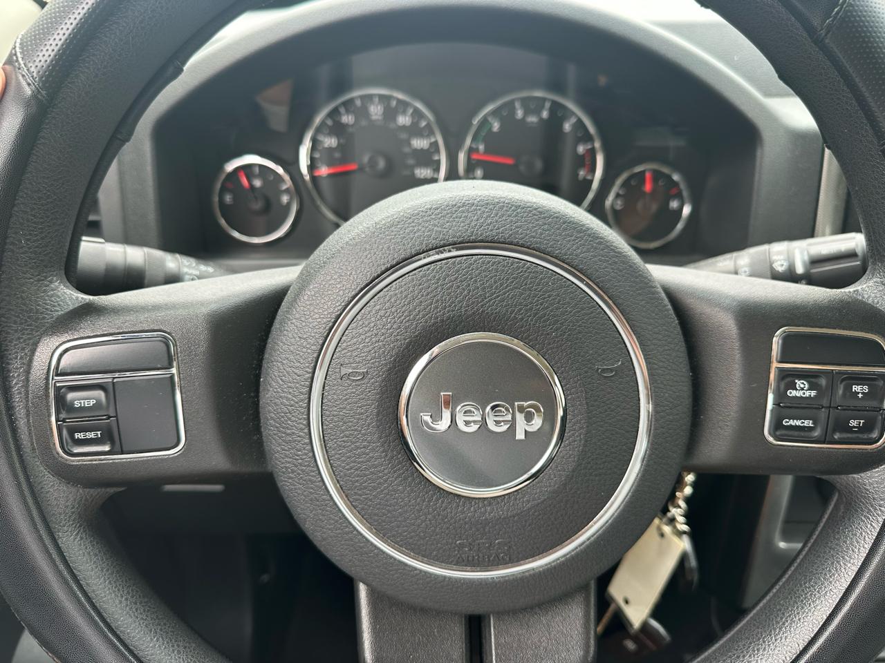 Jeep Liberty 4WD 4dr Sport 2011