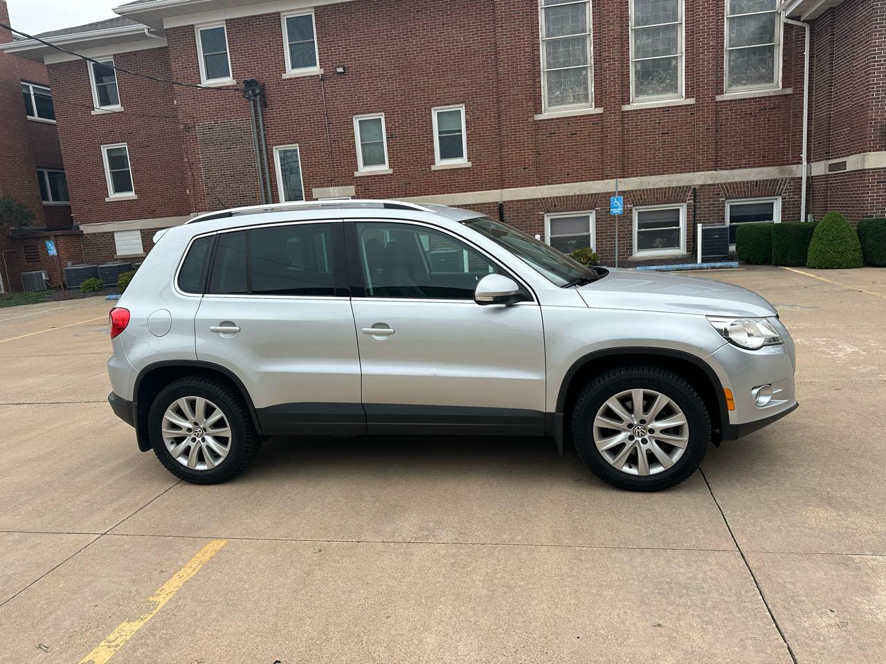 Volkswagen Tiguan SEL 2009