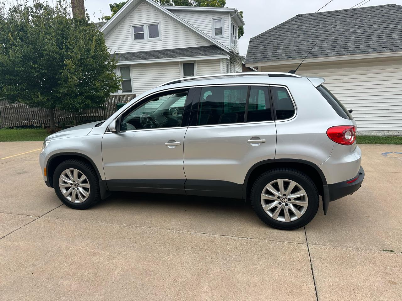 Volkswagen Tiguan SEL 2009