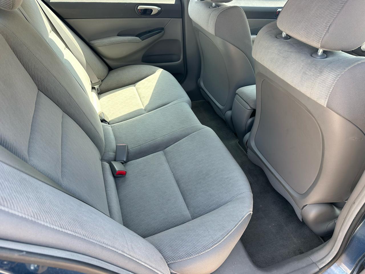 Honda Civic LX Sedan 5-Speed AT 2010