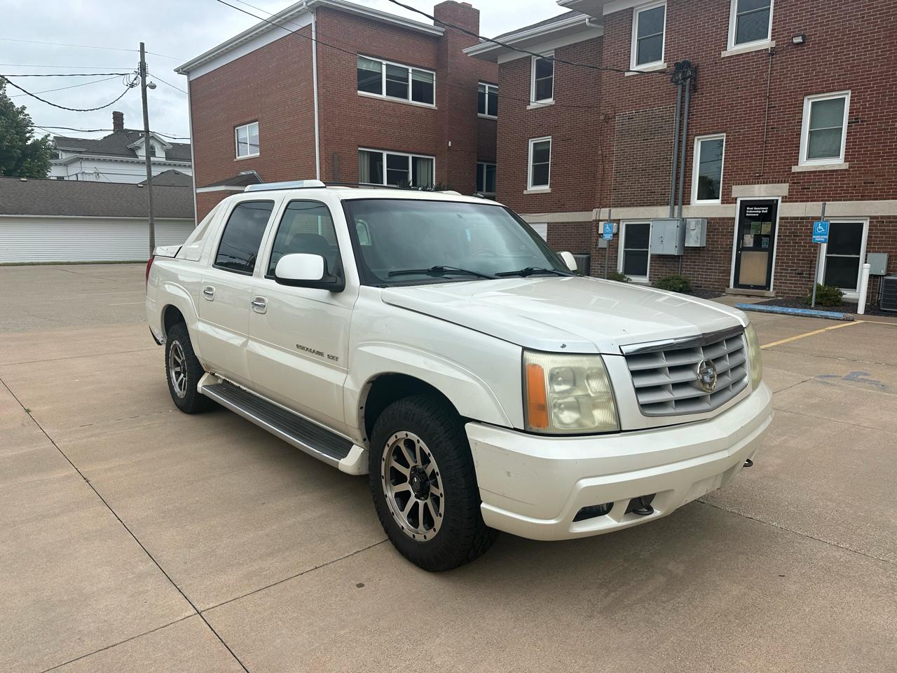 Cadillac Escalade EXT Sport Utility Truck 2003