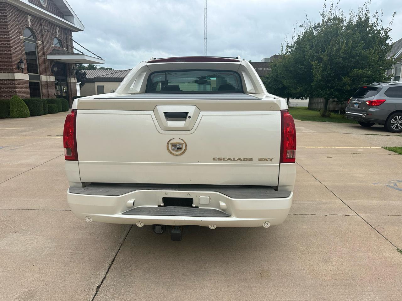 Cadillac Escalade EXT Sport Utility Truck 2003