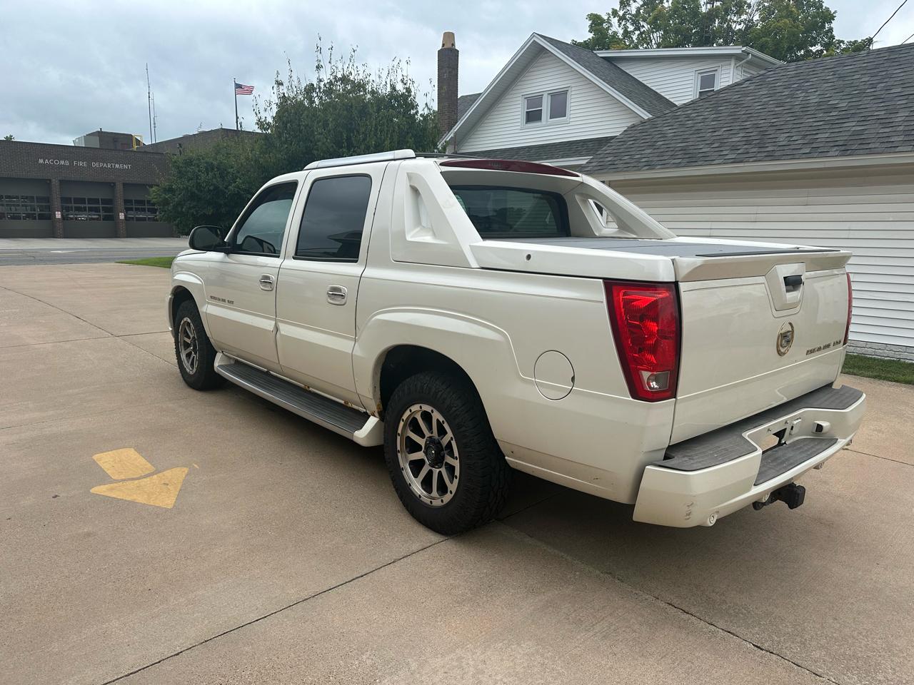 Cadillac Escalade EXT Sport Utility Truck 2003