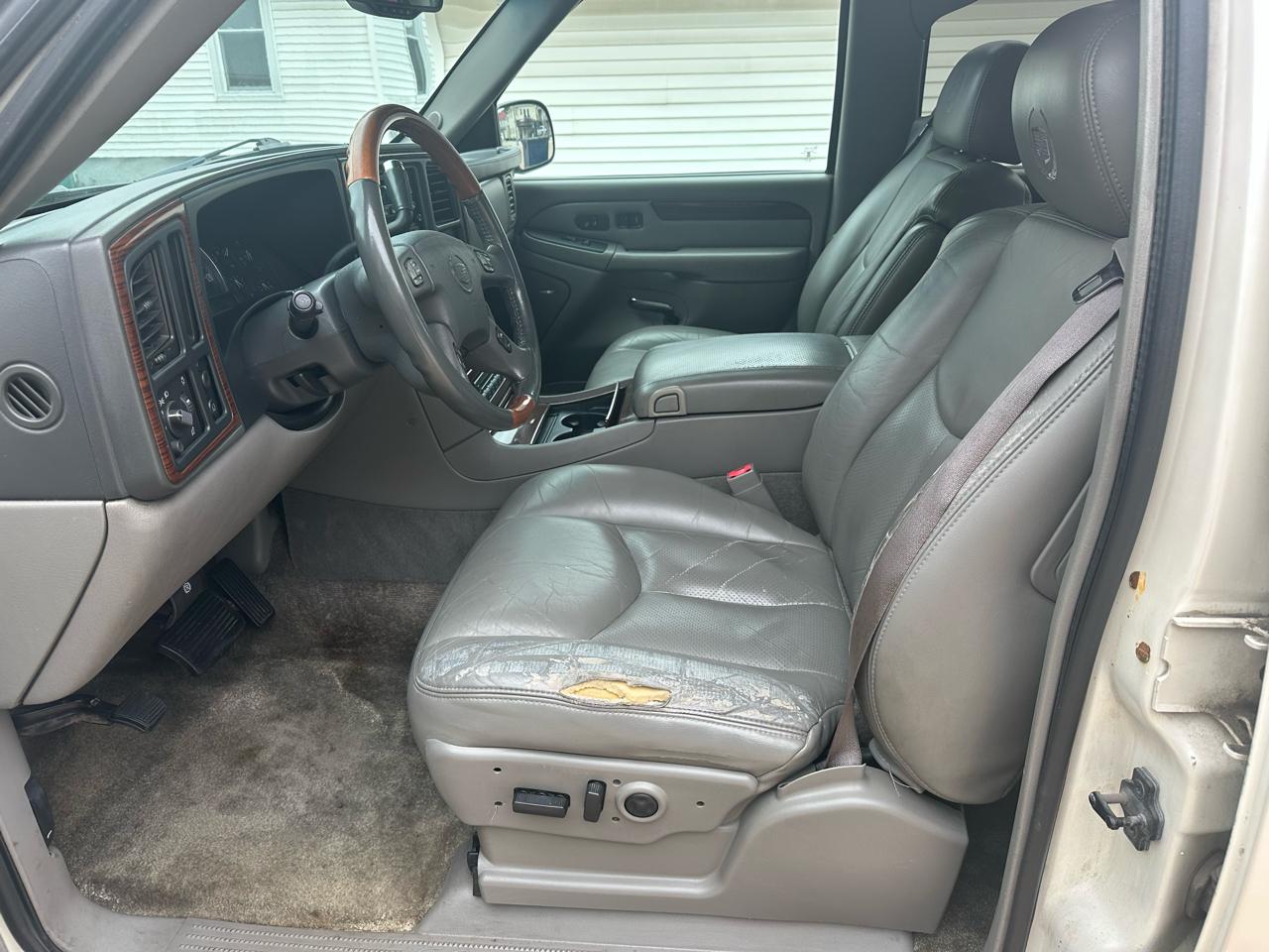 Cadillac Escalade EXT Sport Utility Truck 2003
