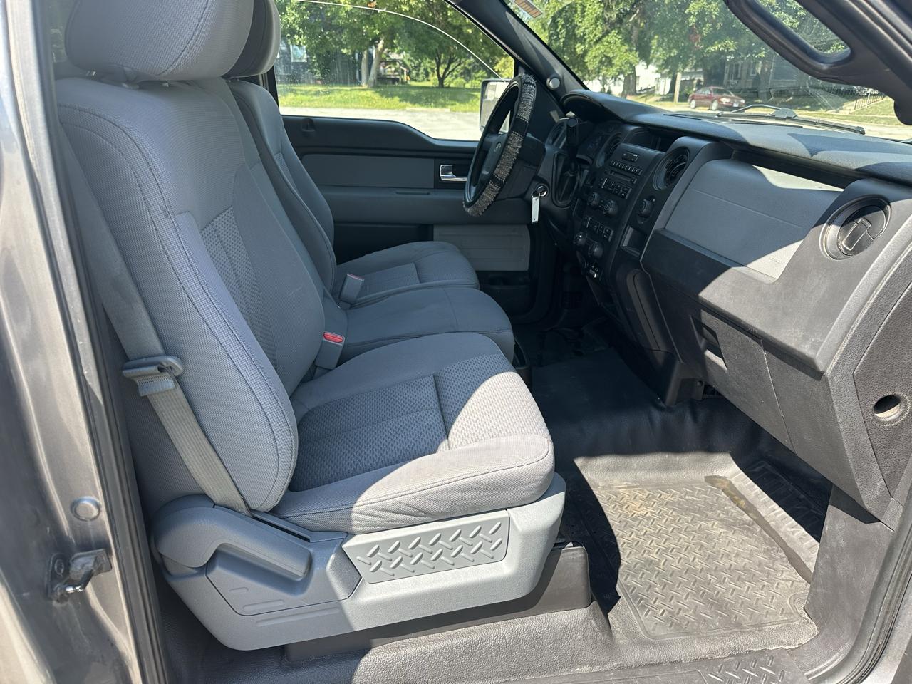 Ford F-150 2WD Reg Cab 126" XLT 2013