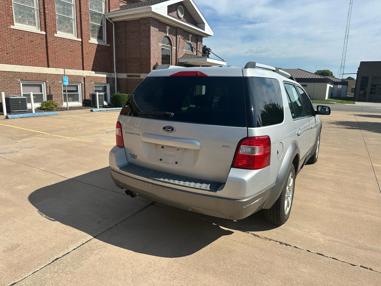 Ford Freestyle 4dr Wgn SEL 2005