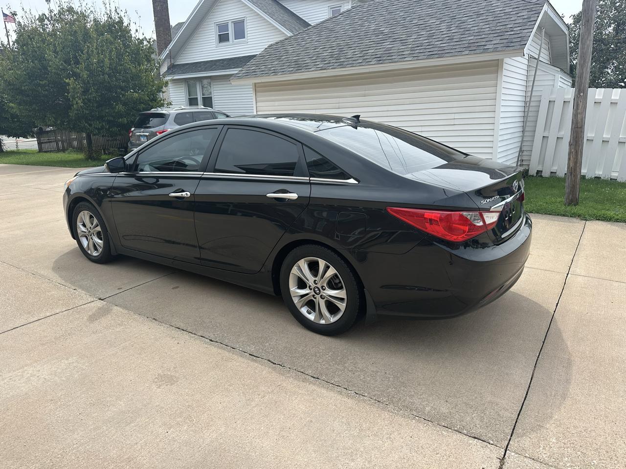 Hyundai Sonata 4dr Sdn 2.4L Auto Limited 2012