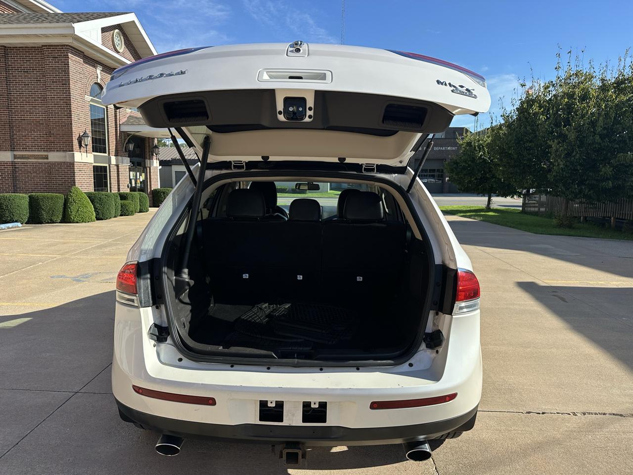 Lincoln MKX AWD 4dr 2011