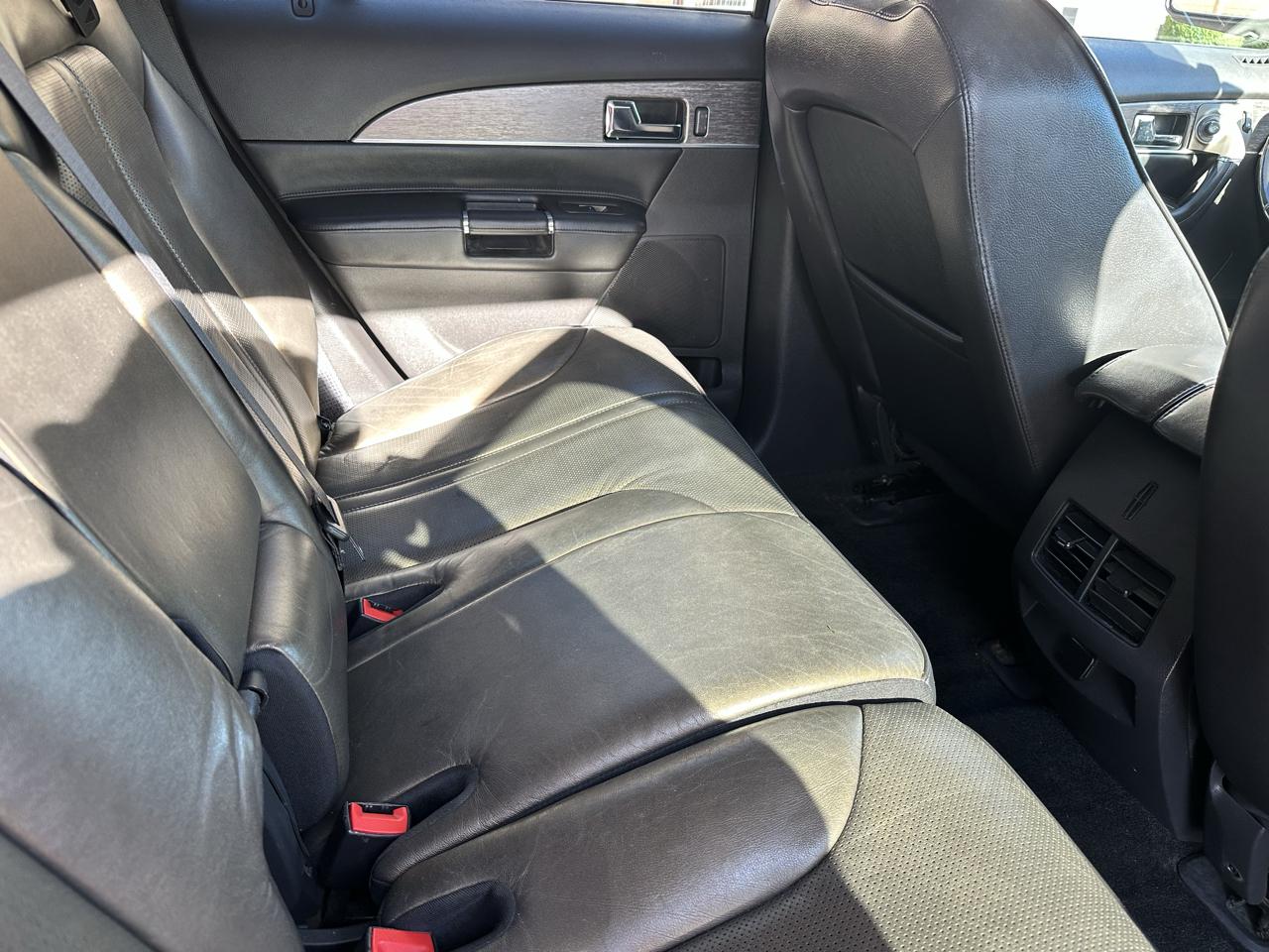 Lincoln MKX AWD 4dr 2011