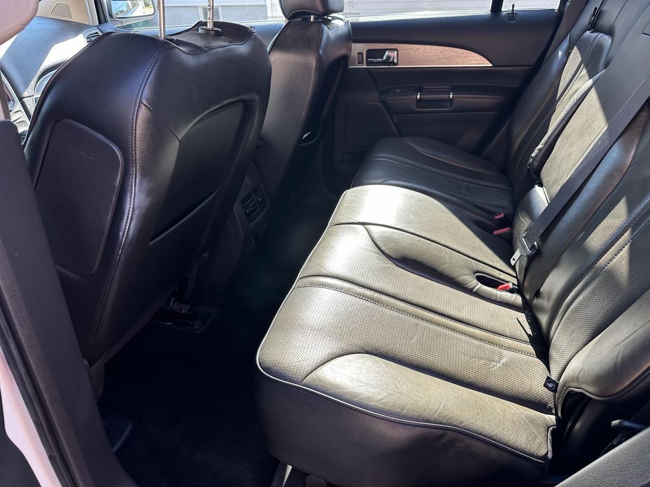 Lincoln MKX AWD 4dr 2011