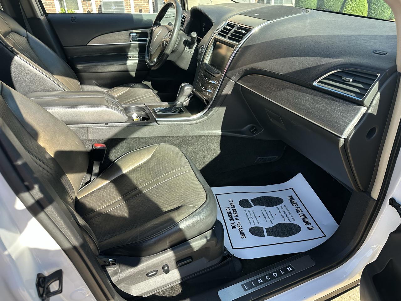 Lincoln MKX AWD 4dr 2011