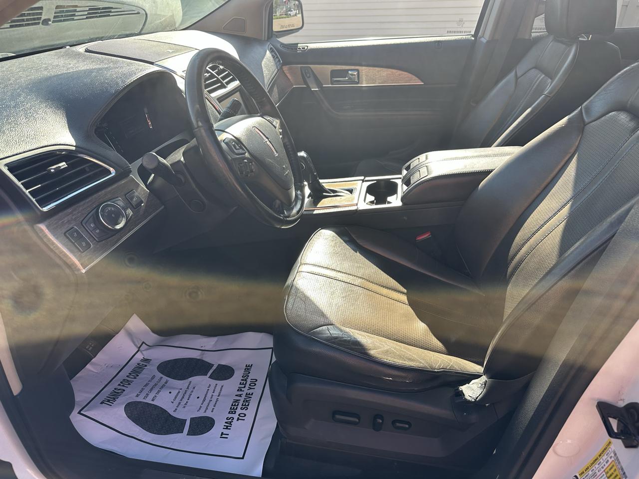 Lincoln MKX AWD 4dr 2011