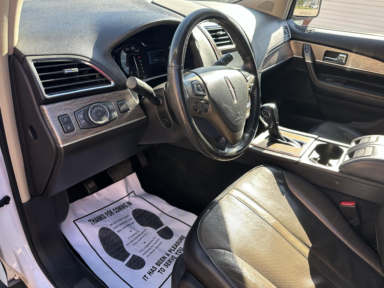 Lincoln MKX AWD 4dr 2011