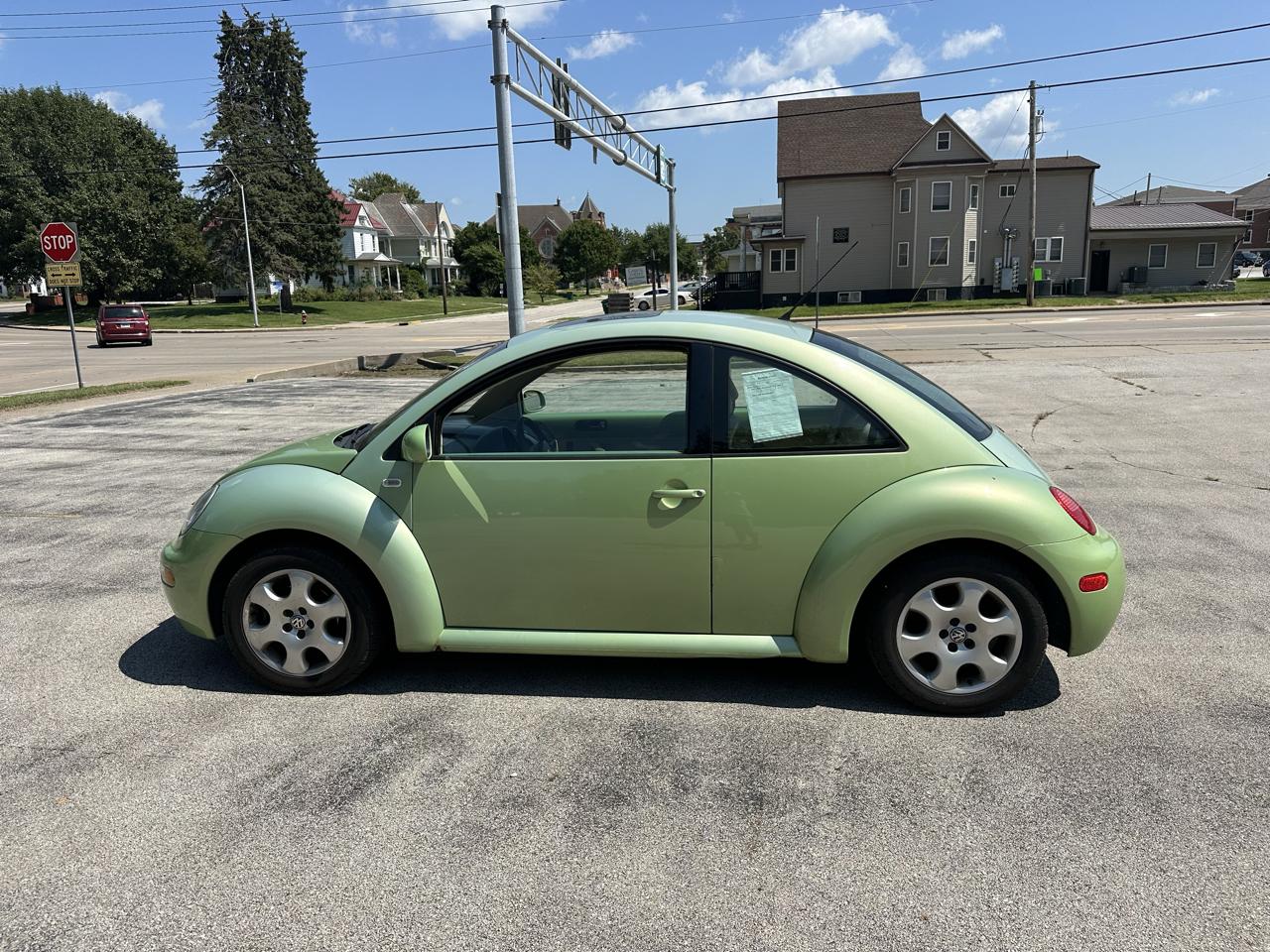 Volkswagen New Beetle 2dr Cpe GLS Auto 2002