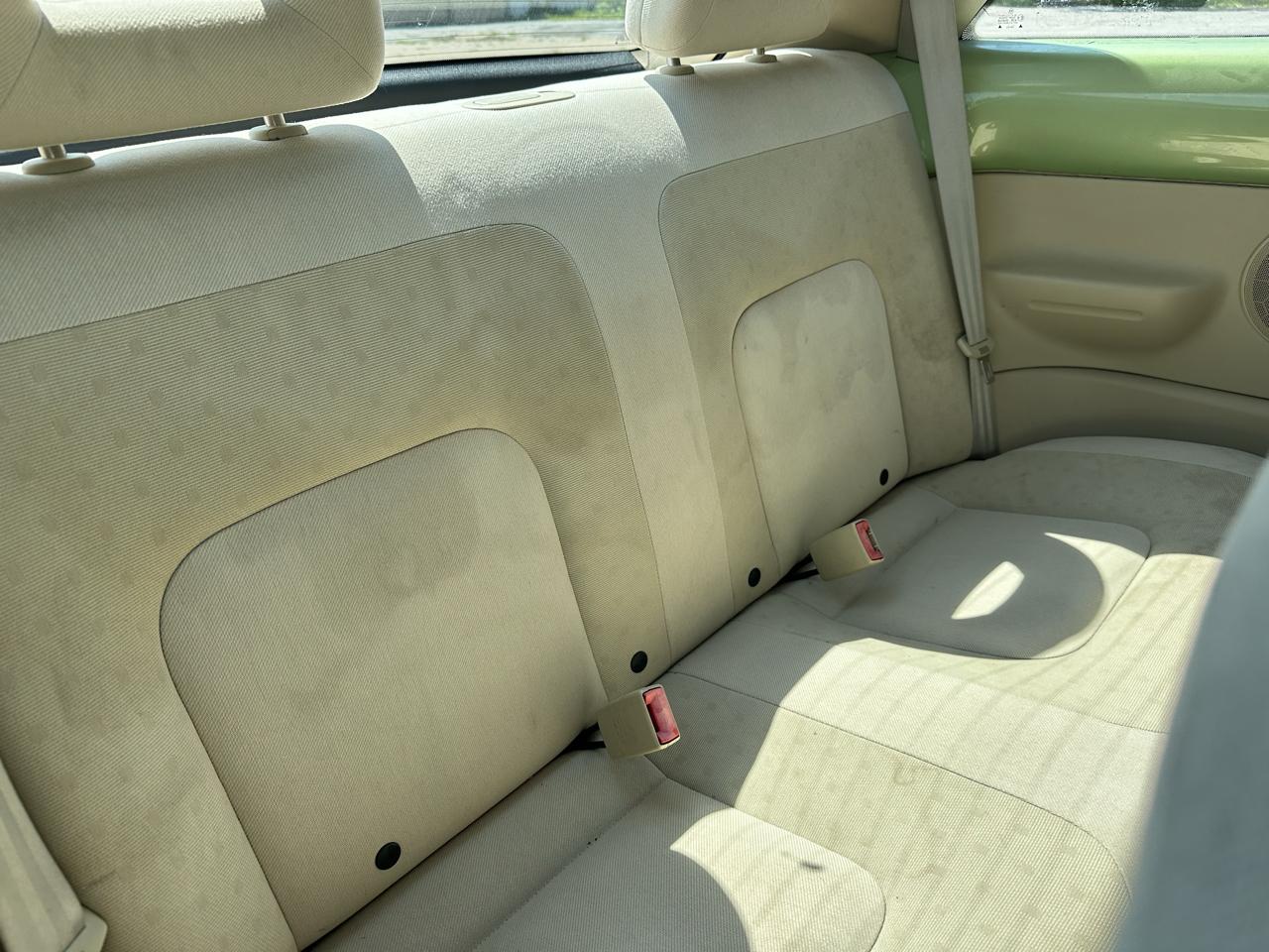 Volkswagen New Beetle 2dr Cpe GLS Auto 2002