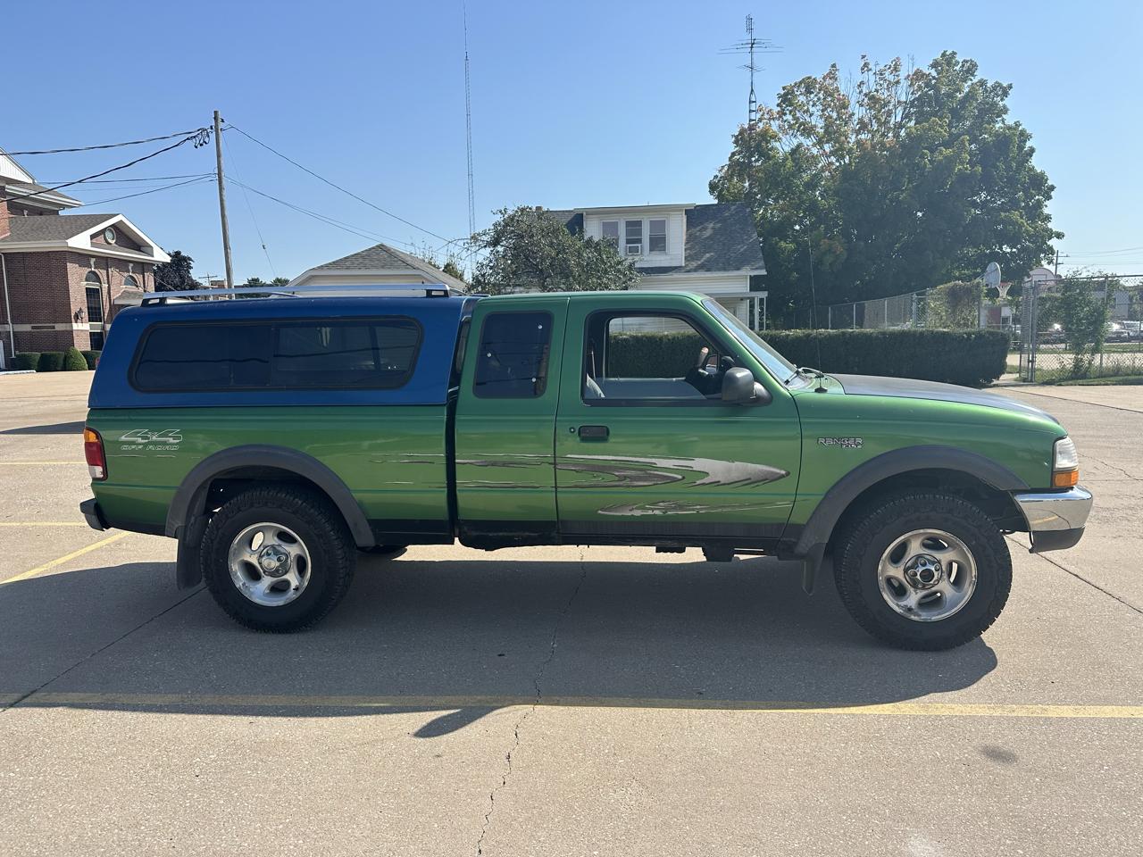 Ford Ranger Supercab 126" WB XLT 4WD 1999