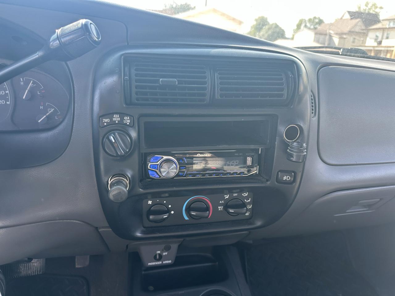 Ford Ranger Supercab 126" WB XLT 4WD 1999
