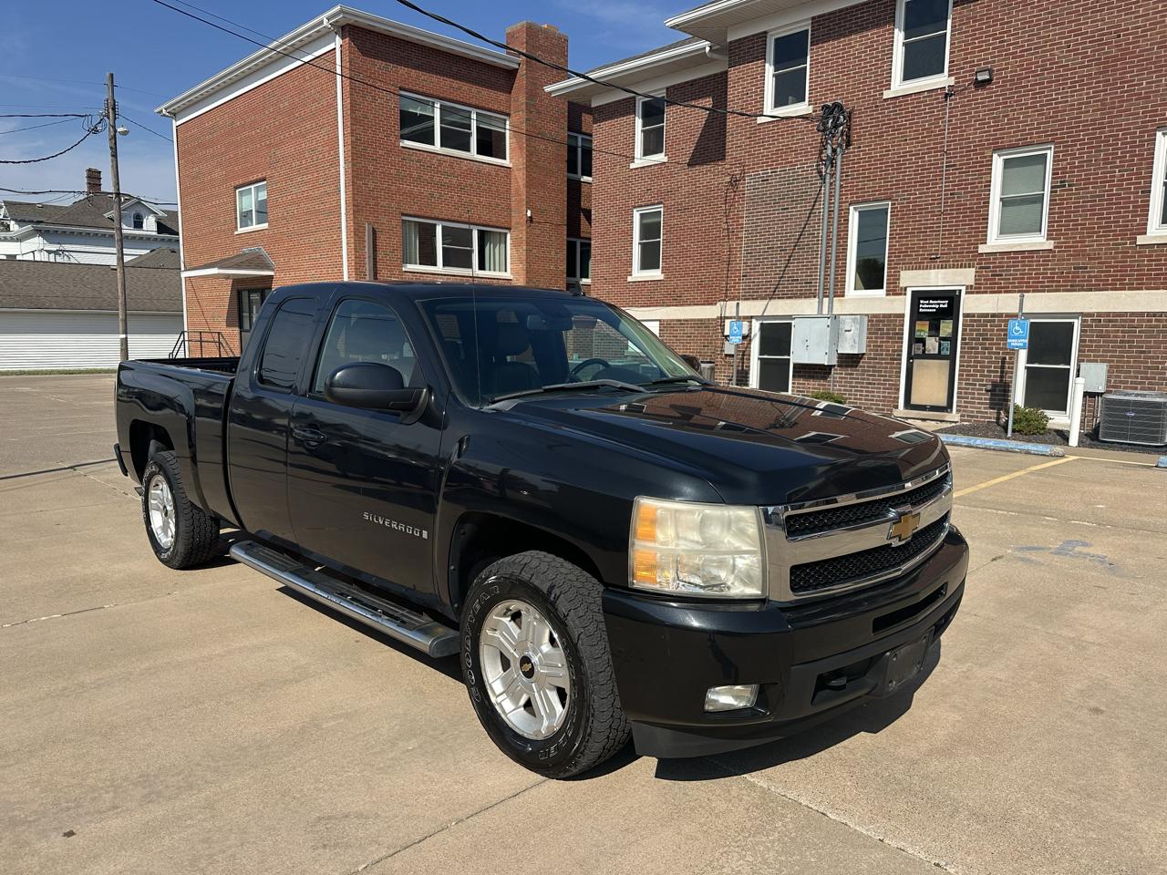 Chevrolet Silverado 1500 4WD Ext Cab 143.5" LTZ 2009