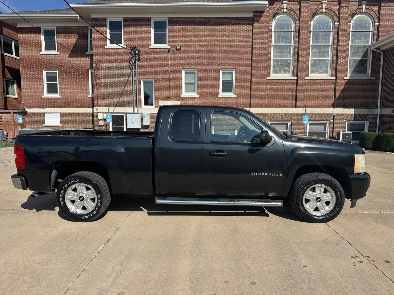 Chevrolet Silverado 1500 4WD Ext Cab 143.5" LTZ 2009