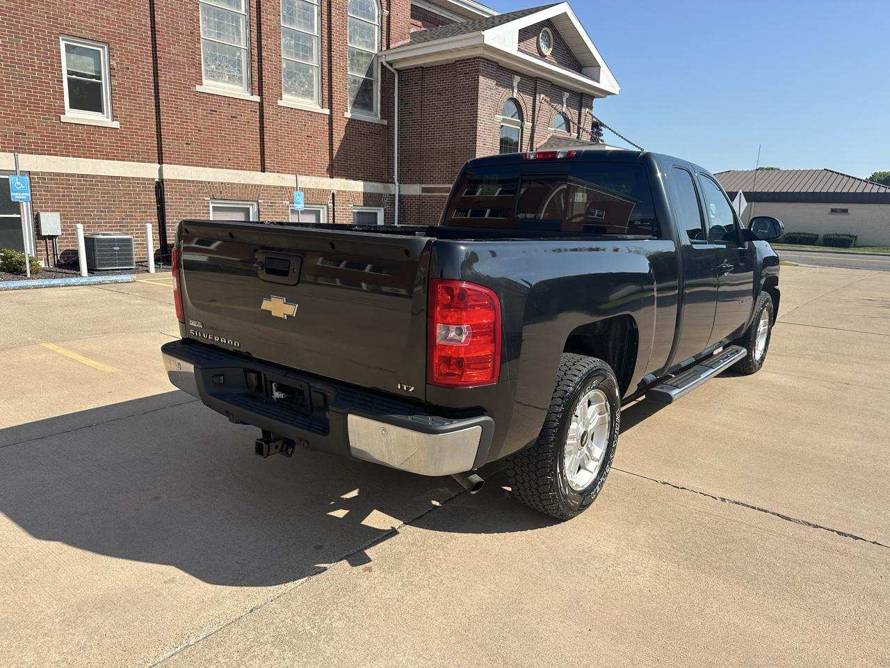 Chevrolet Silverado 1500 4WD Ext Cab 143.5" LTZ 2009