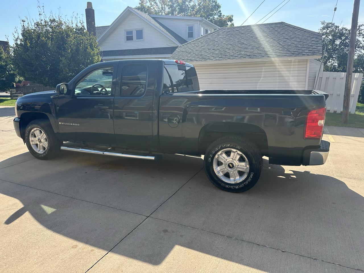Chevrolet Silverado 1500 4WD Ext Cab 143.5" LTZ 2009