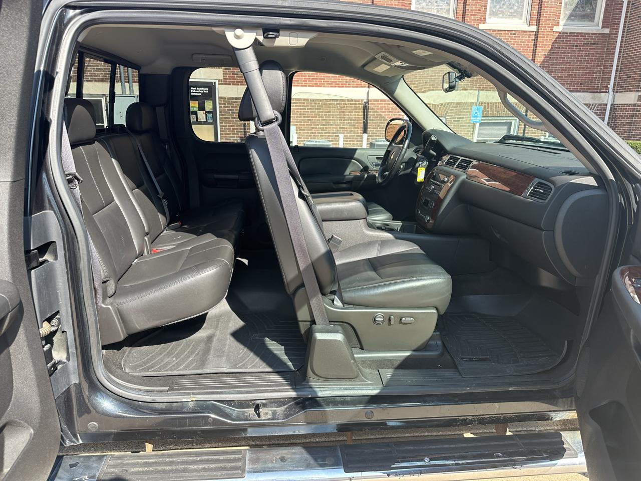 Chevrolet Silverado 1500 4WD Ext Cab 143.5" LTZ 2009