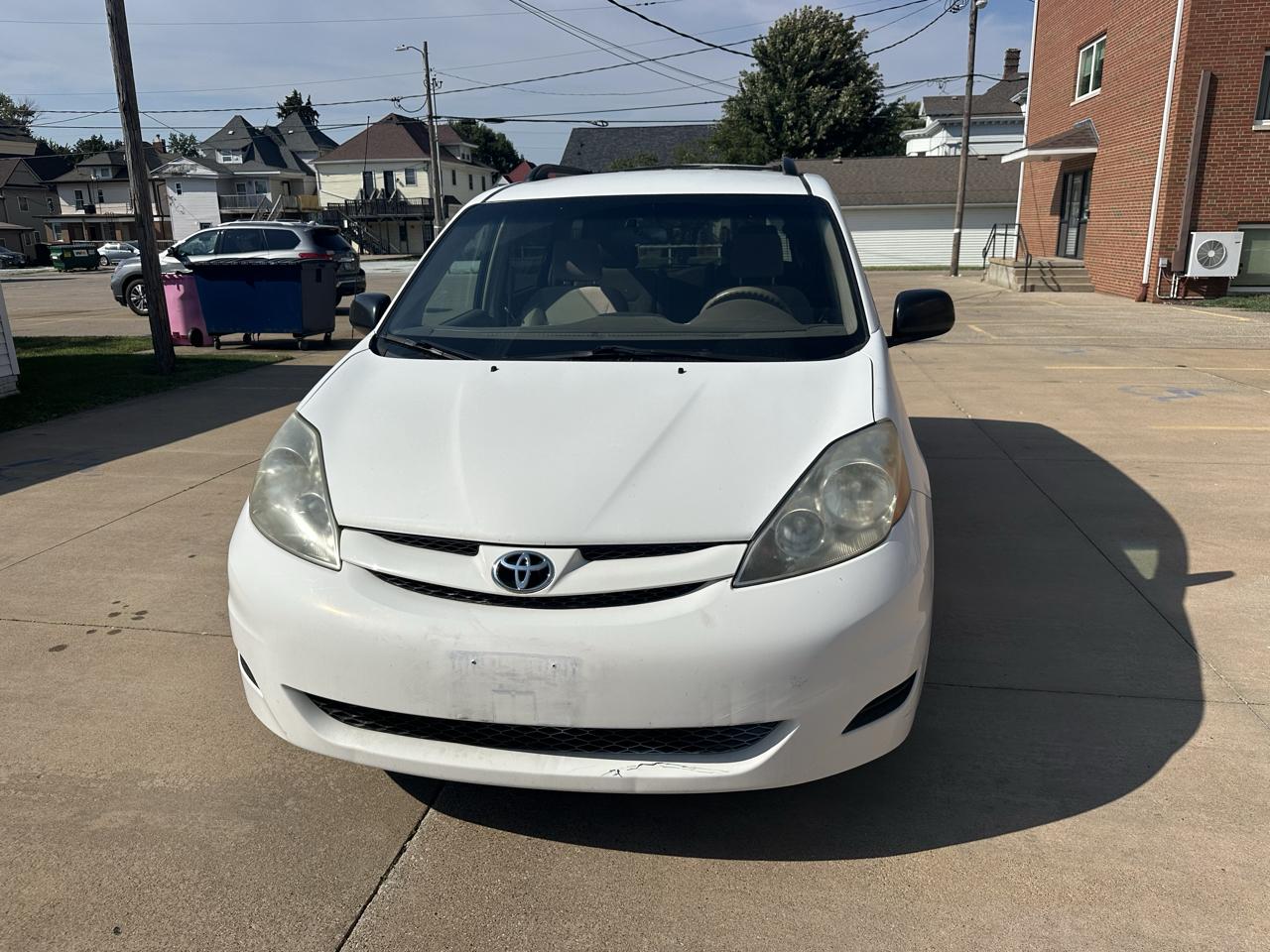 Toyota Sienna 5dr 7-Passenger Van CE FWD (Natl) 2007