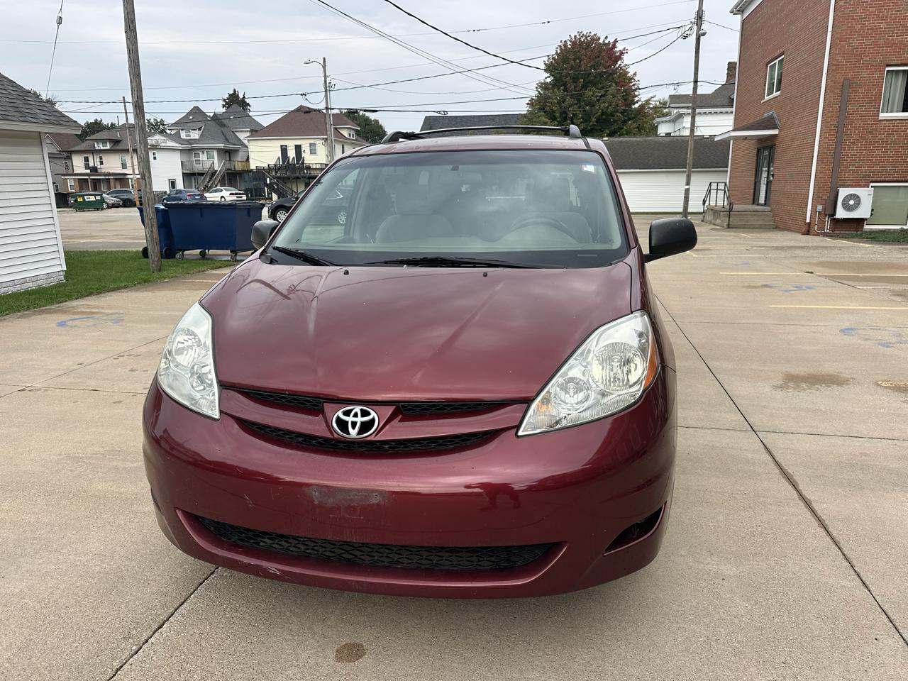 Toyota Sienna 5dr 7-Pass Van V6 LE FWD (Natl) 2006