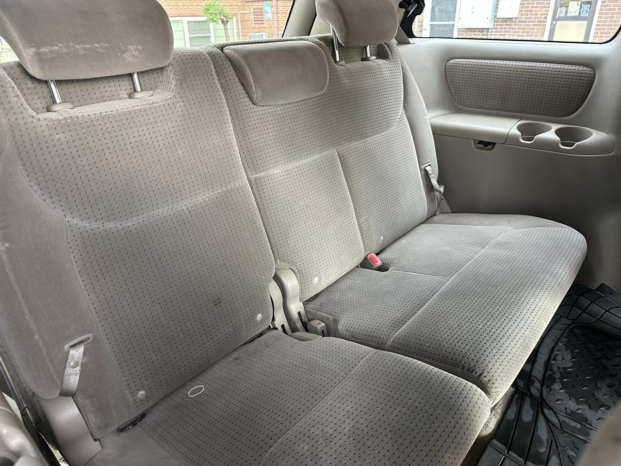 Toyota Sienna 5dr 7-Pass Van V6 LE FWD (Natl) 2006