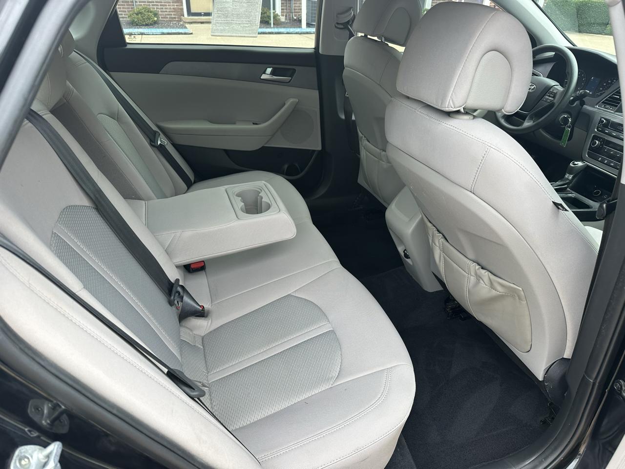 Hyundai Sonata SE 2.4L 2017