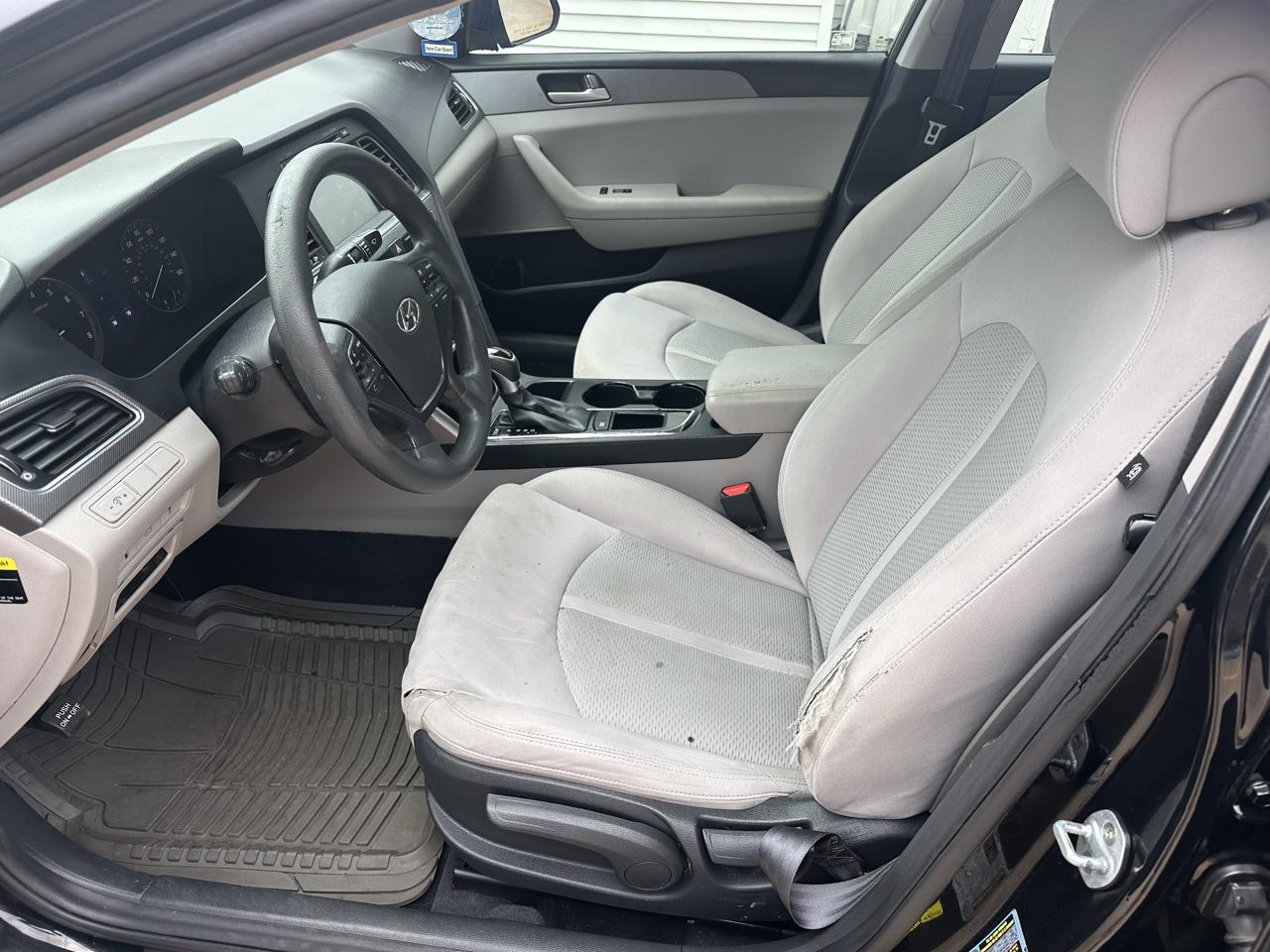 Hyundai Sonata SE 2.4L 2017