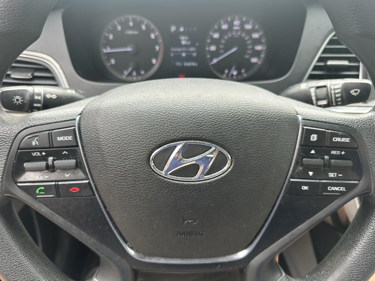 Hyundai Sonata SE 2.4L 2017