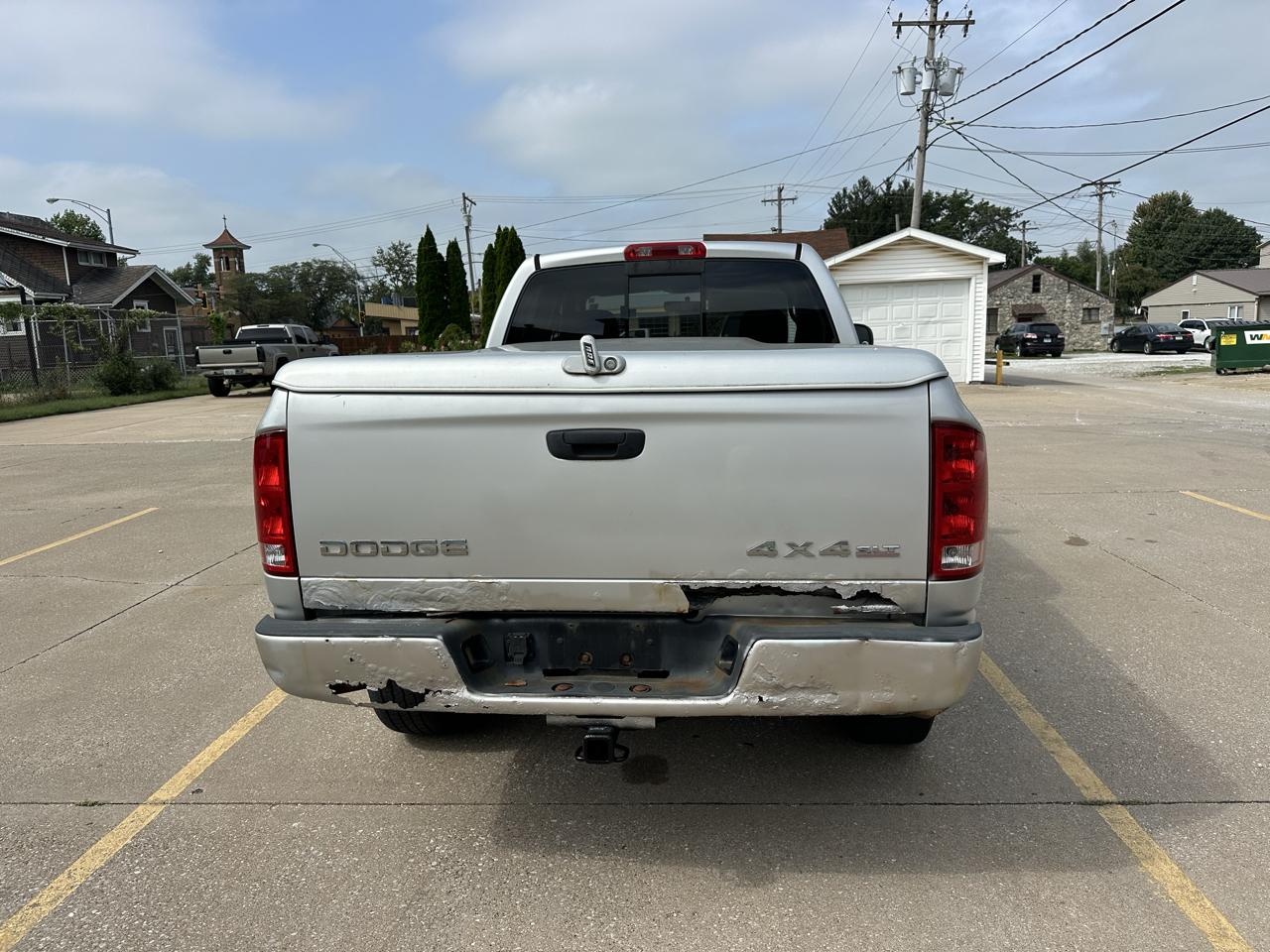 Dodge Ram 1500 4dr Quad Cab 140.5" WB 4WD SLT 2003