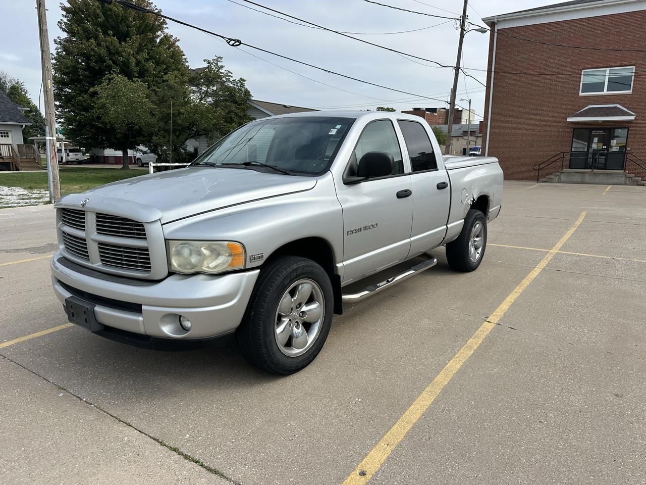 Dodge Ram 1500 4dr Quad Cab 140.5" WB 4WD SLT 2003