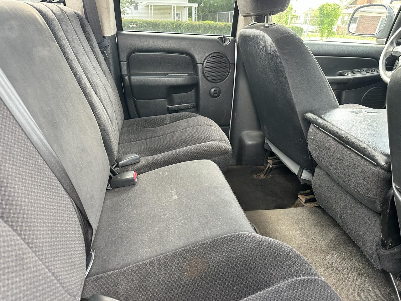 Dodge Ram 1500 4dr Quad Cab 140.5" WB 4WD SLT 2003